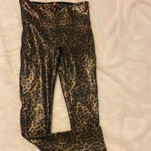 Spanx leopard print leggings. Full length. Size small. Excellent condition.